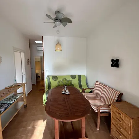 Climatizzata Con Giardino E Al Mare 아파트